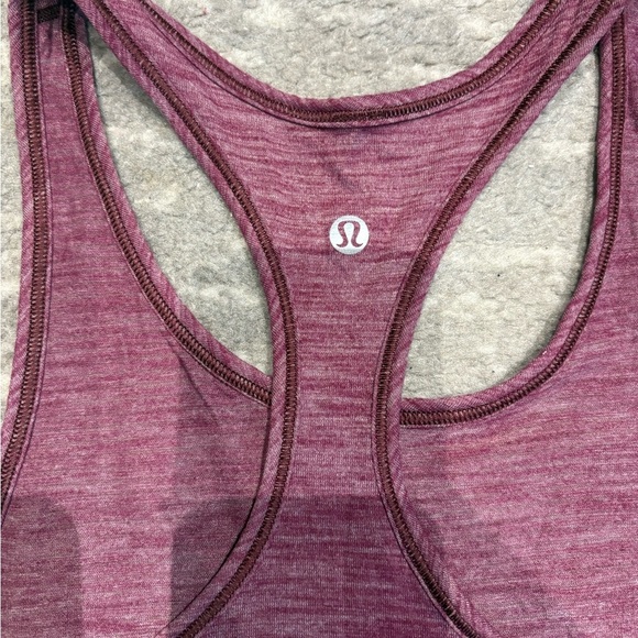 Lululemon Long Distance Tank
Heathered Marvel - Picture 7 of 8